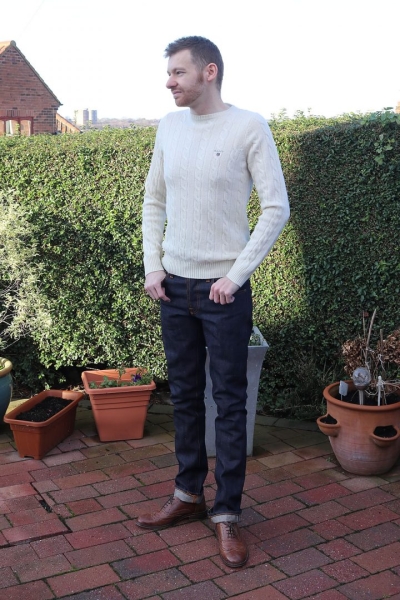 Chinos vs Jeans – Which Are Better To Wear?