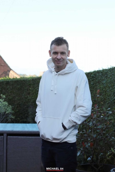 H&M Hoodie Blank Staples Review – I Got One, Here’s How It Stacks Up