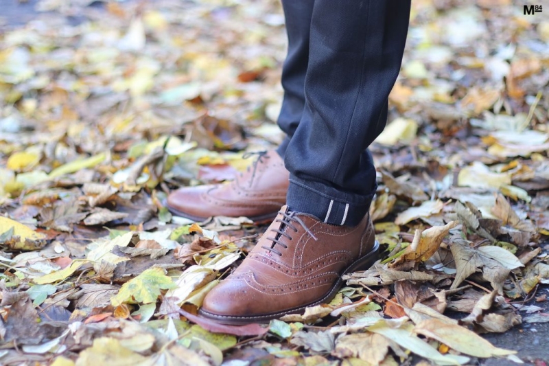 How To Wear Brown Shoes With Black Jeans Or Trousers (Men’s Fashion Guide)