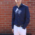 The Navy Shirt & White Jeans Combination – Men’s Outfit Idea