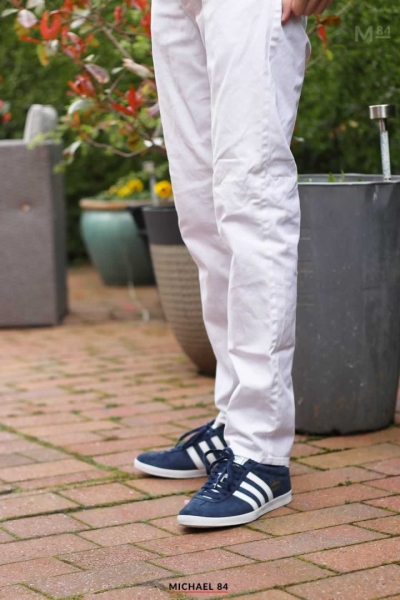 What Shoes To Wear With White Jeans – The Best Colour Shoes That Go With White Jeans