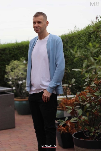 White T-Shirt, Blue Cardigan & Navy Chinos Outfit For Autumn